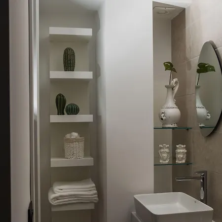 Liola Guest house 4*